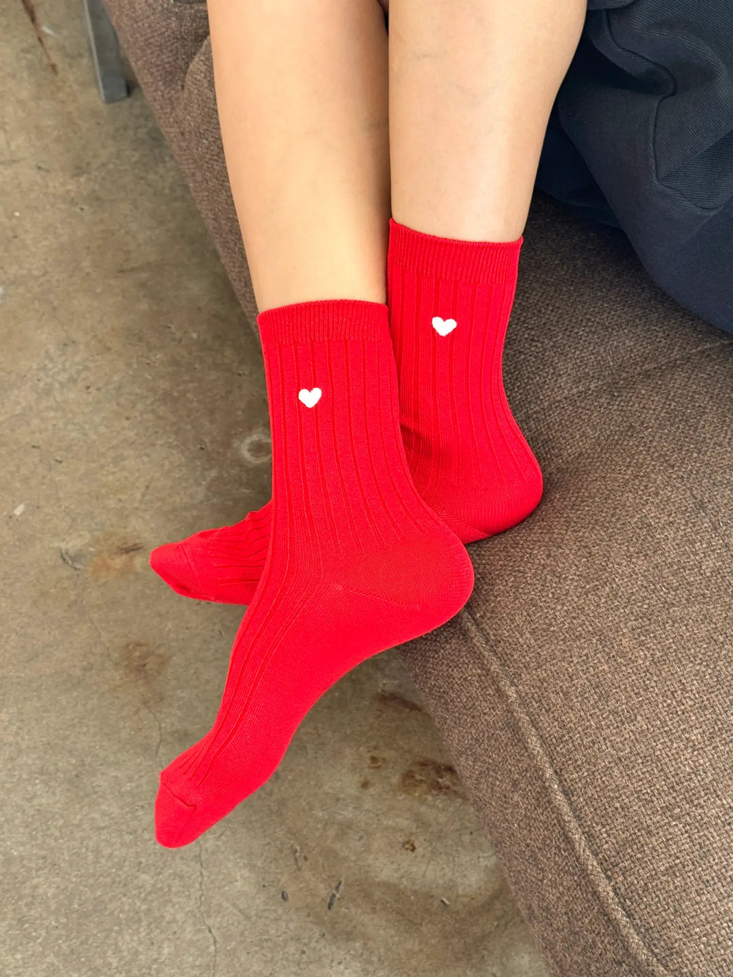 LE BON SHOPPE - Embroidered Her Socks (MC cotton) - CLASSIC RED + HEART