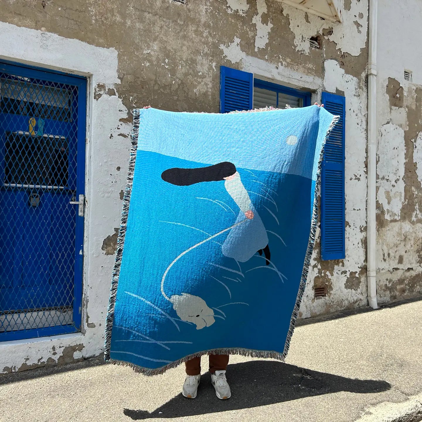 SLOW DOWN STUDIO - Toto Throw