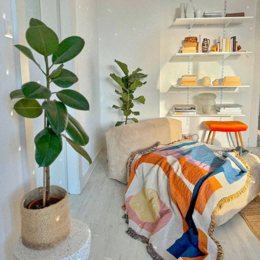 SLOW DOWN STUDIO - Essien Throw