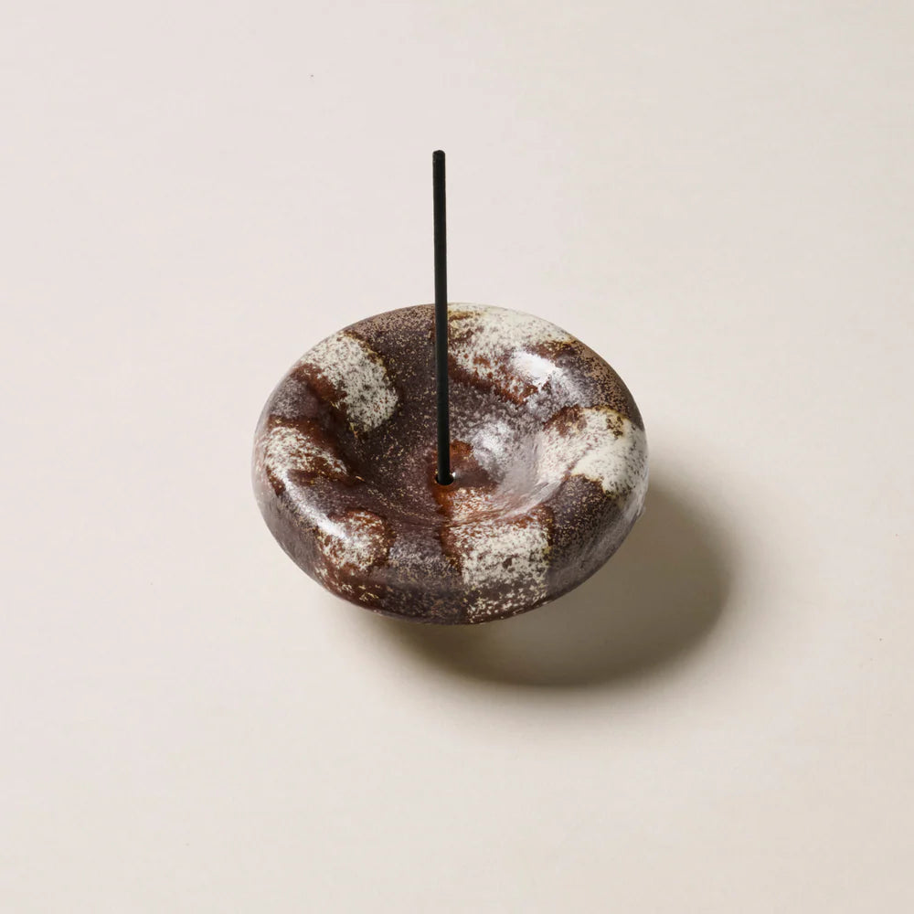 GENTLE HABITS The Vessel Incense Holder - Chocolate