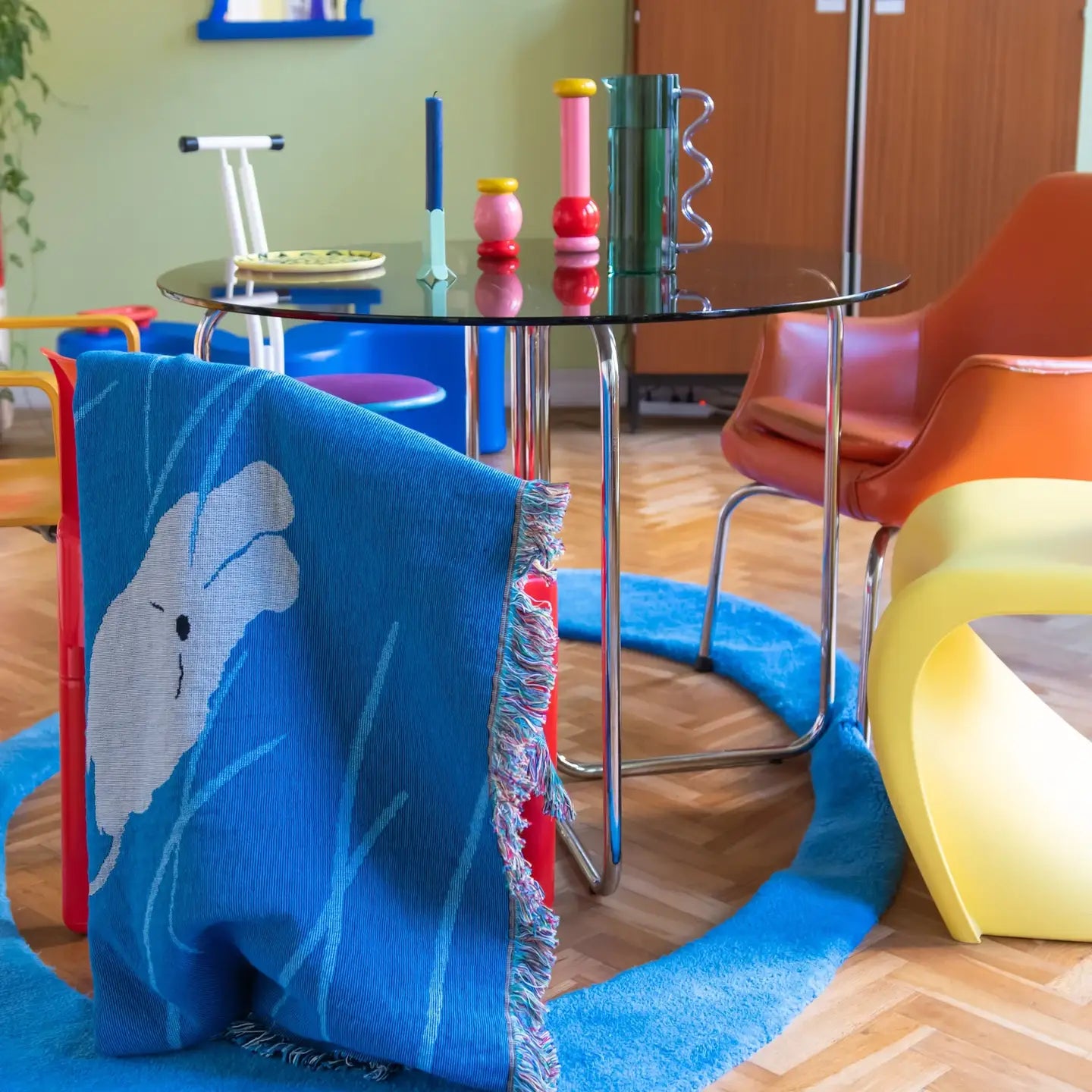 SLOW DOWN STUDIO - Toto Throw