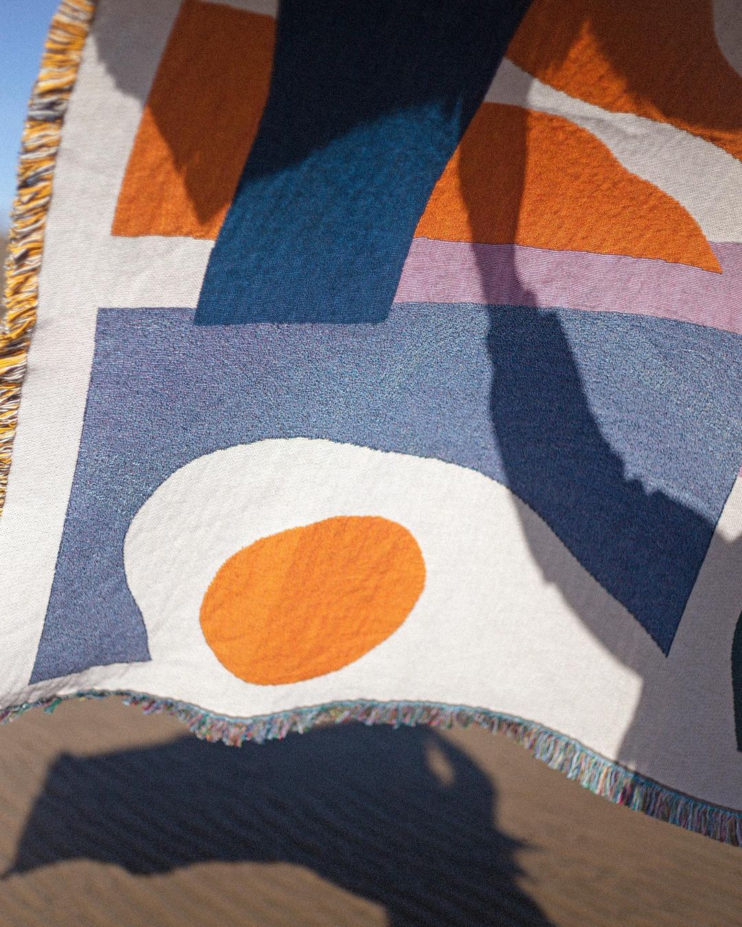 SLOW DOWN STUDIO - Essien Throw