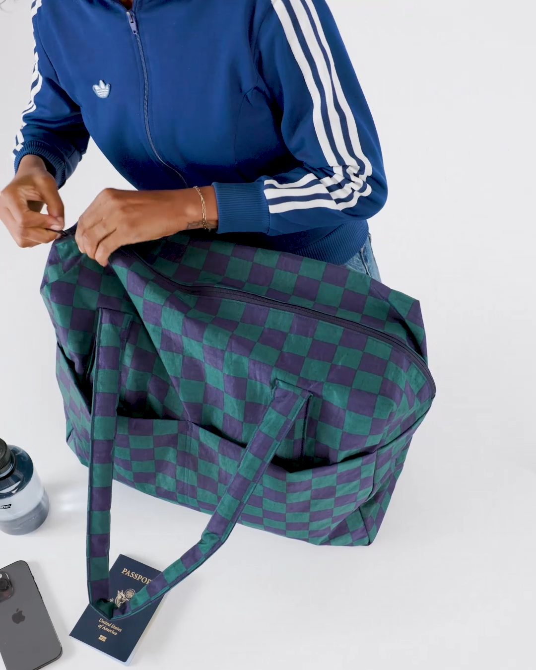 BAGGU - Cloud Carry On - Black & White Gingham