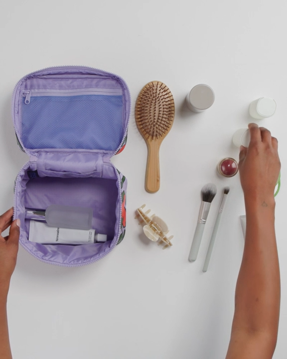 BAGGU Large Cosmetic Case- Hello Kitty Pink