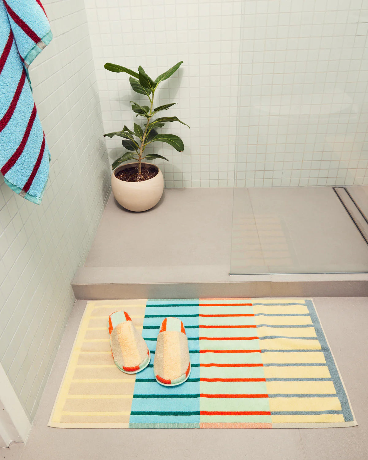 DUSEN DUSEN Bath Mat | Concrete Stripe