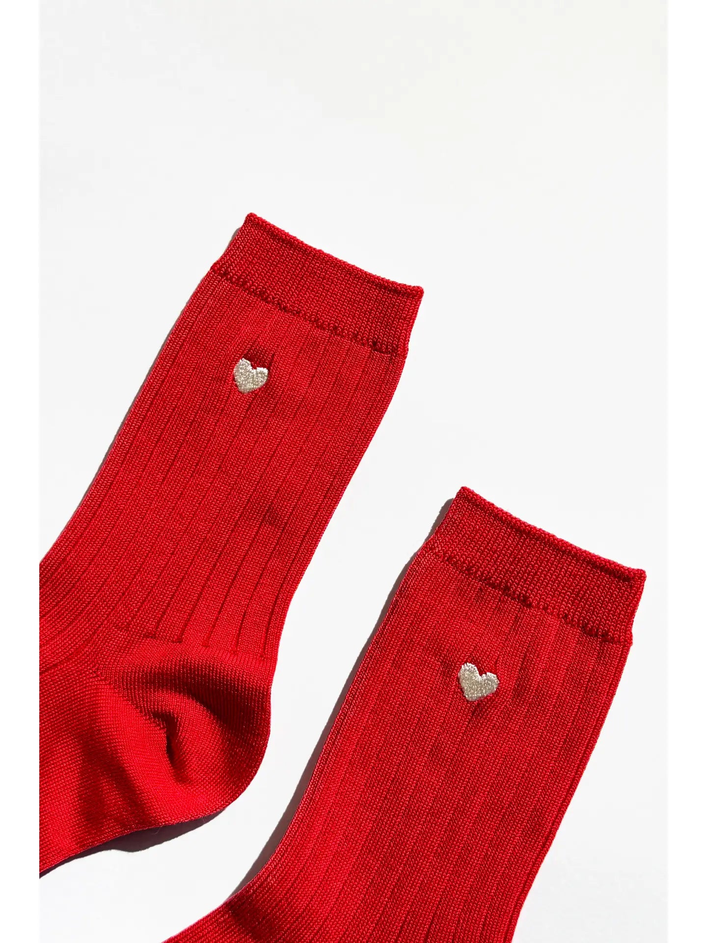 LE BON SHOPPE - Embroidered Her Socks (MC cotton) - CLASSIC RED + HEART