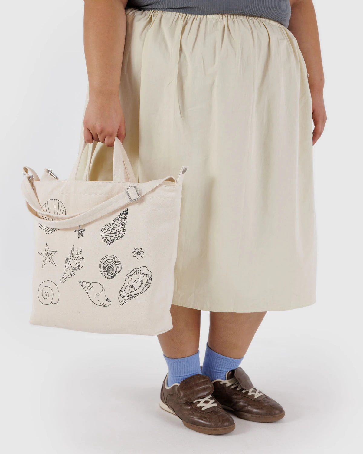 BAGGU - Horizontal Zip Duck Bag - Embroidered Shells