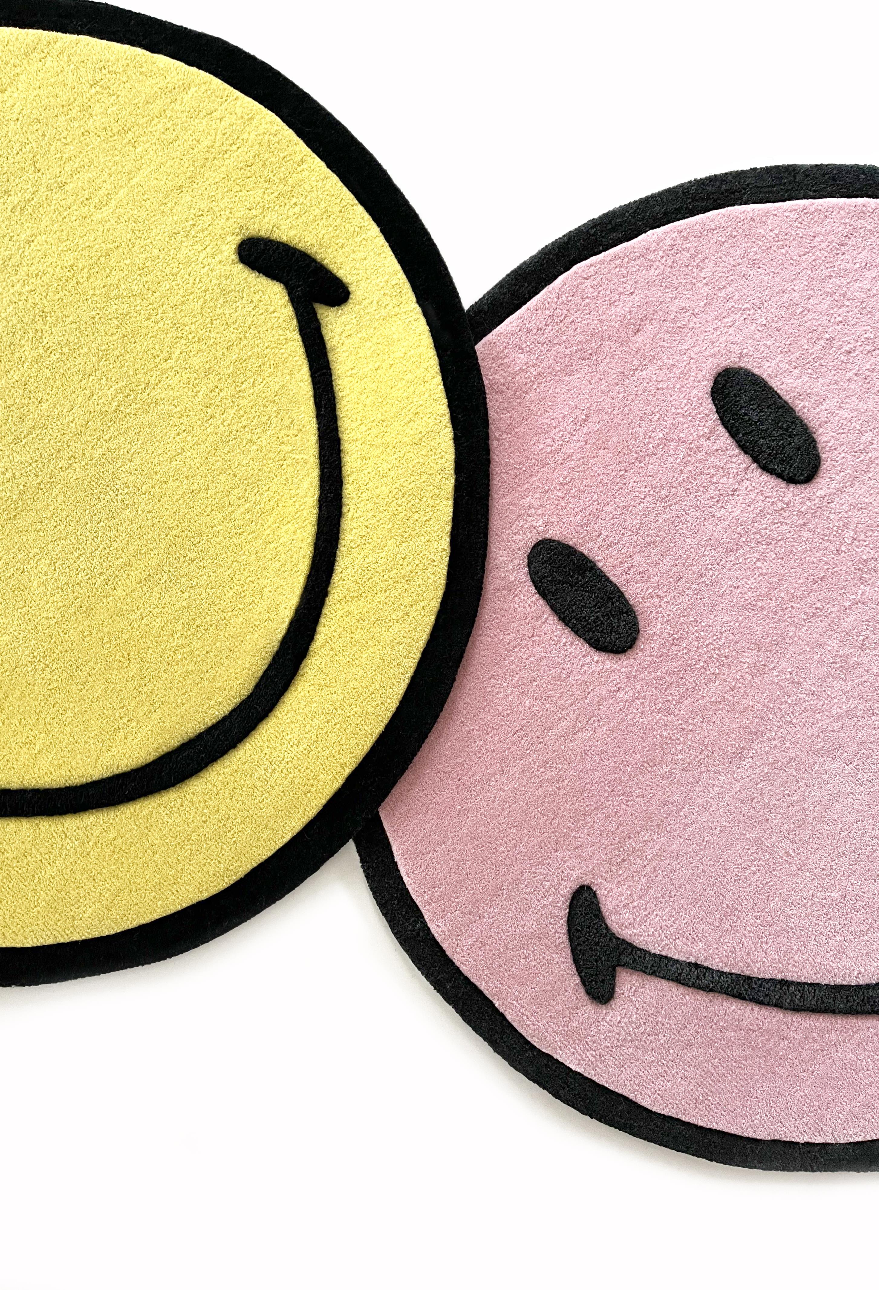 MAISON DEUX - Smiley Floor Rug - Pink