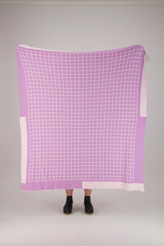 WINNIE & OSLO Knit Blanket in Lilac