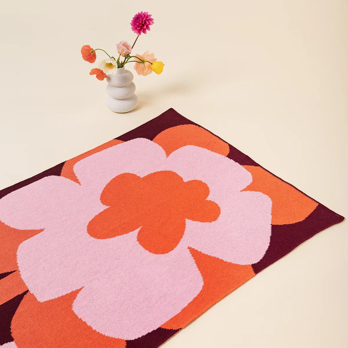 SLOW DOWN STUDIO - Petal Pop Mini Blanket