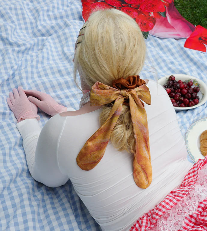 CHUNKS Silk Tie Scrunchie in Baguette