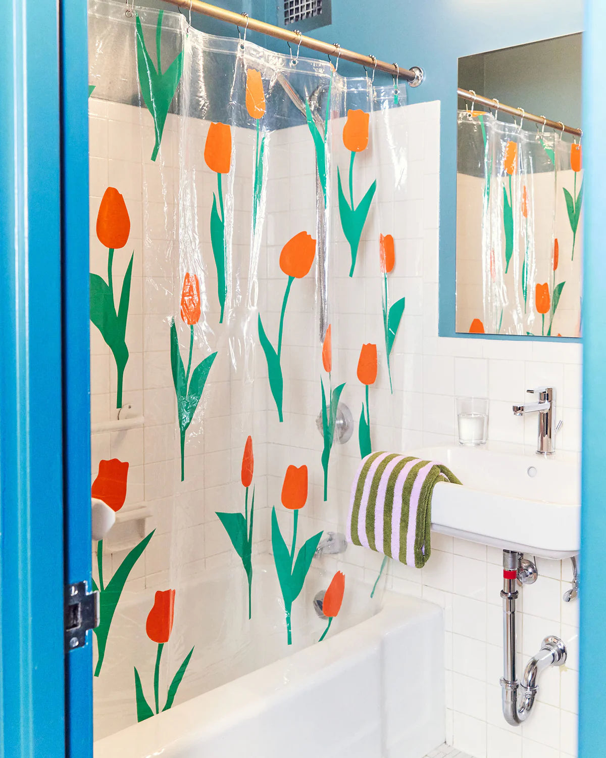 DUSEN DUSEN Shower Curtain | Red Tulip