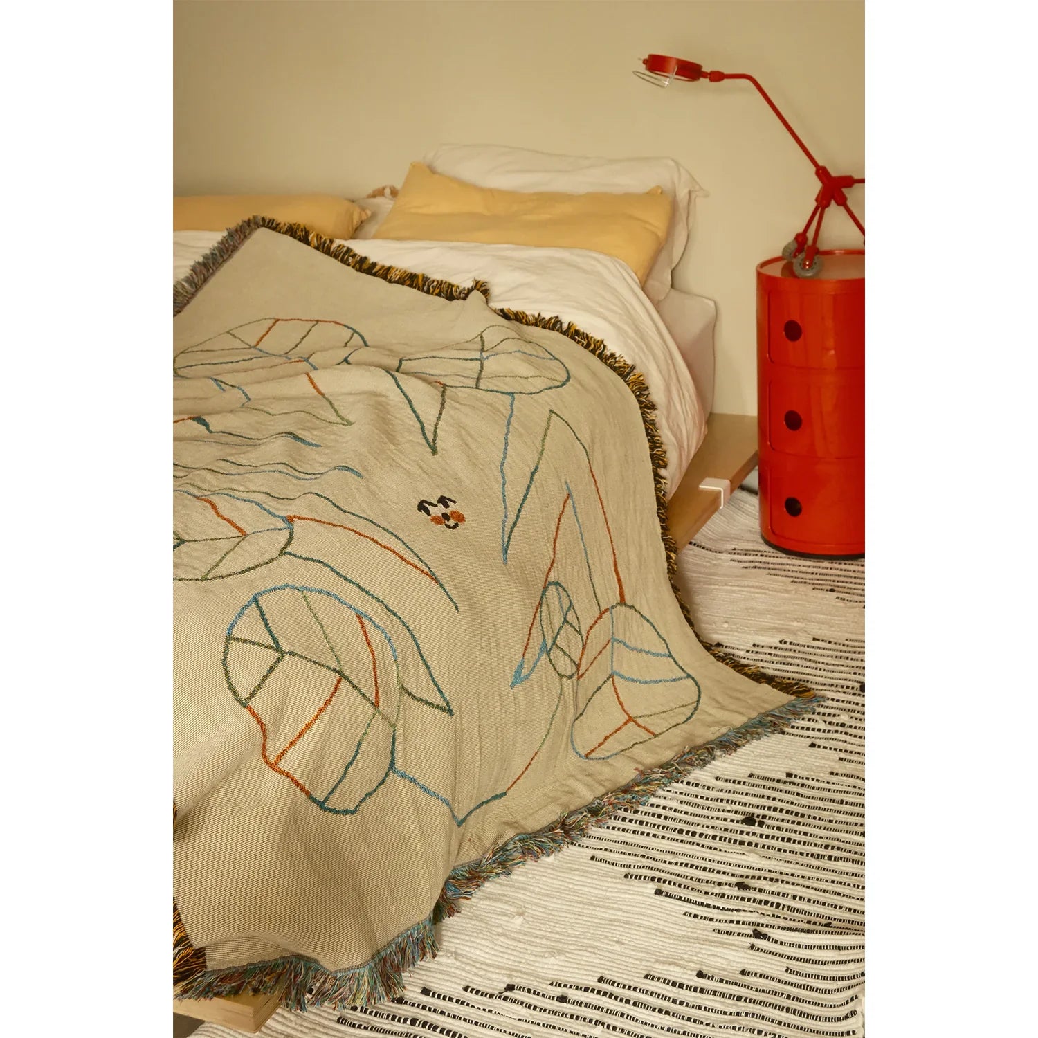 SLOW DOWN STUDIO - Yukimi Throw