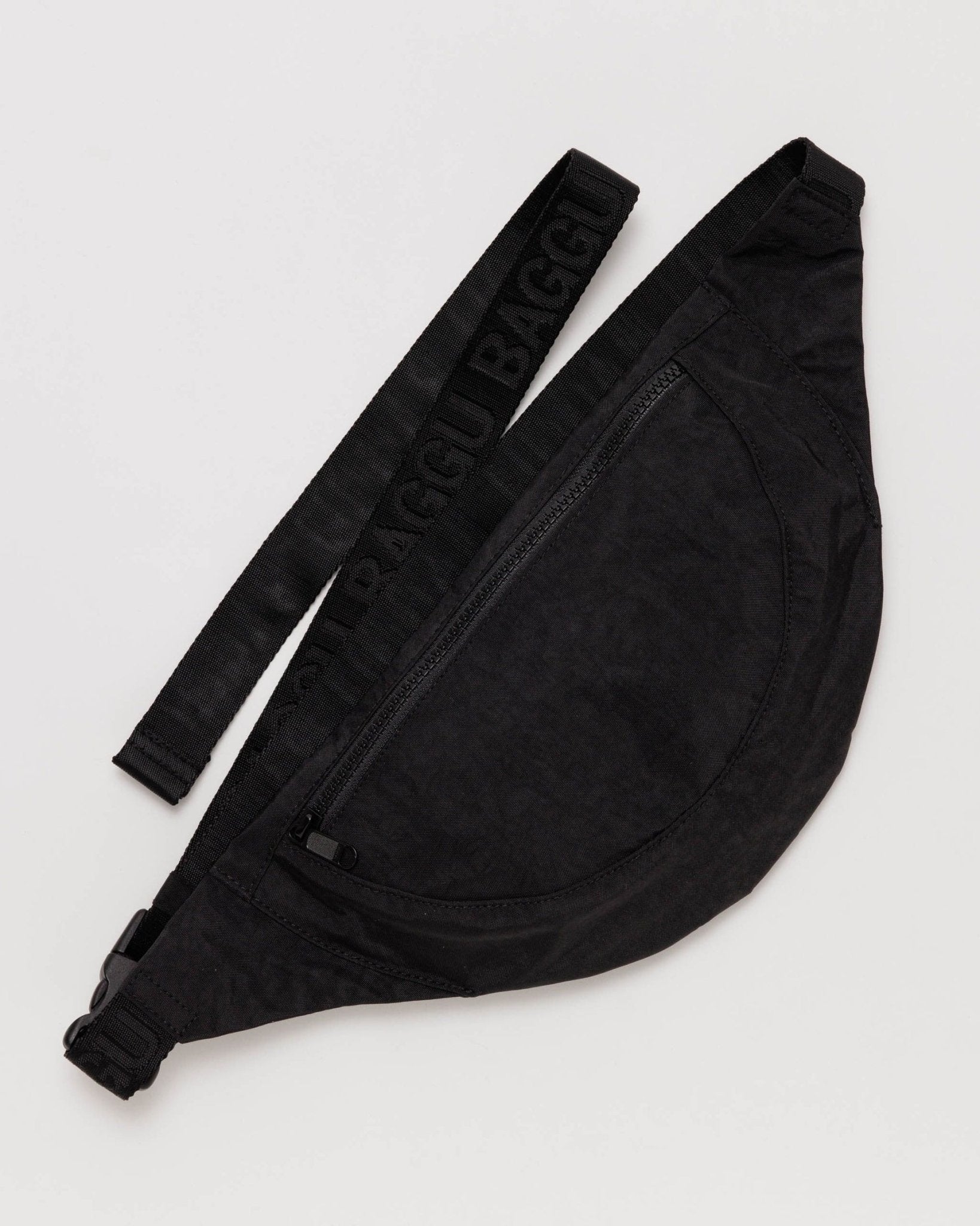 BAGGU Crescent Fanny Pack - Black