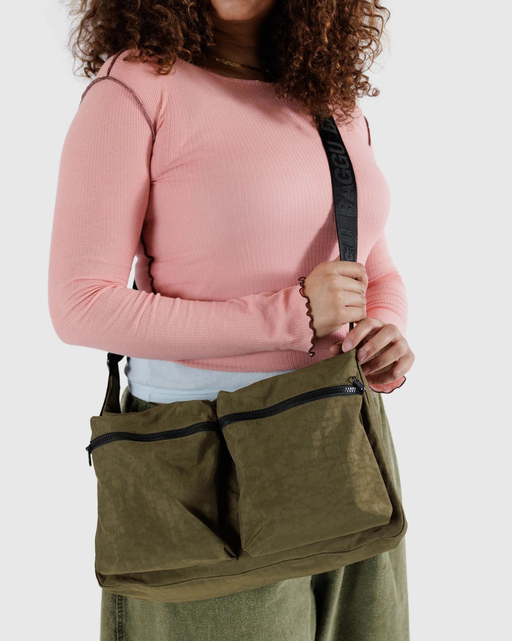 BAGGU Large Cargo Crossbody - Seaweed