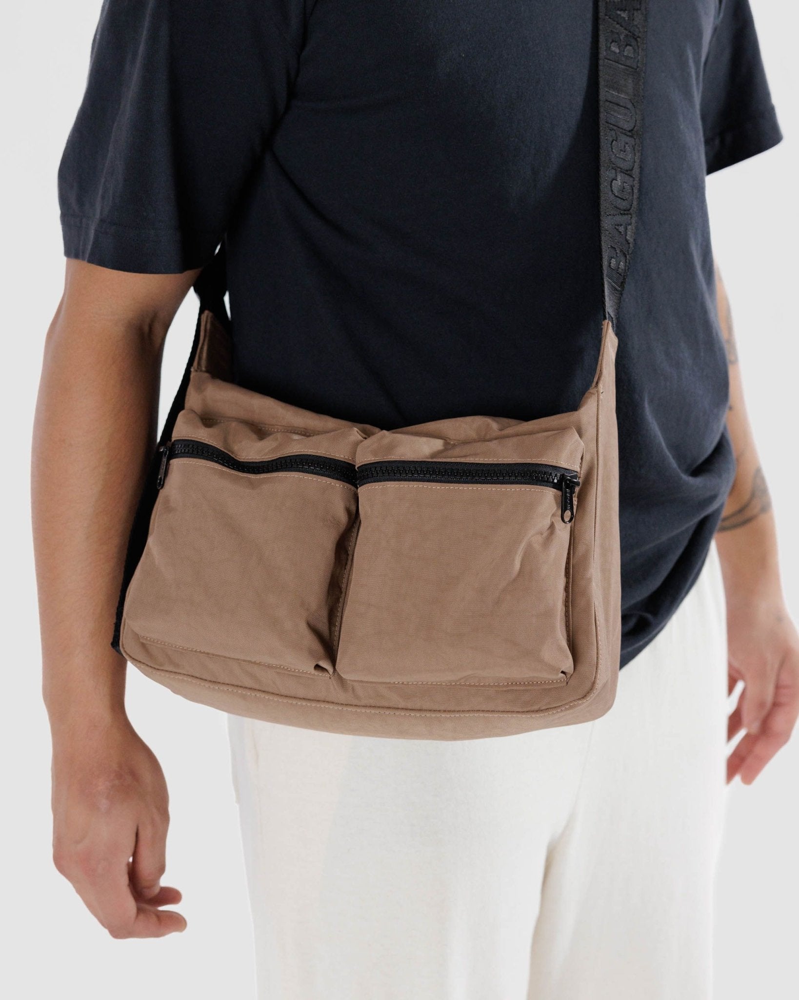 BAGGU Medium Cargo Crossbody - Cocoa