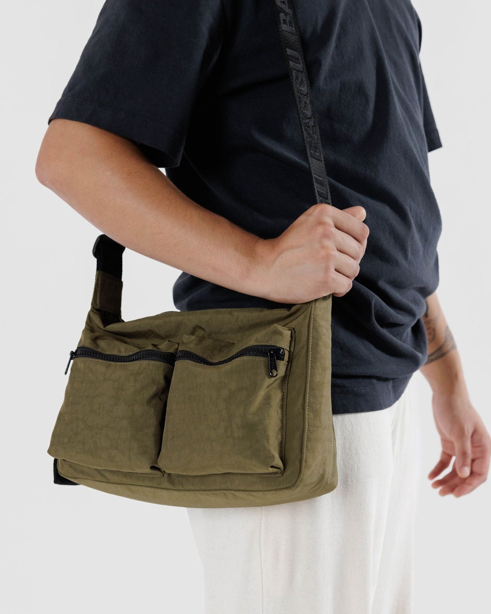 BAGGU Medium Cargo Crossbody - Seaweed