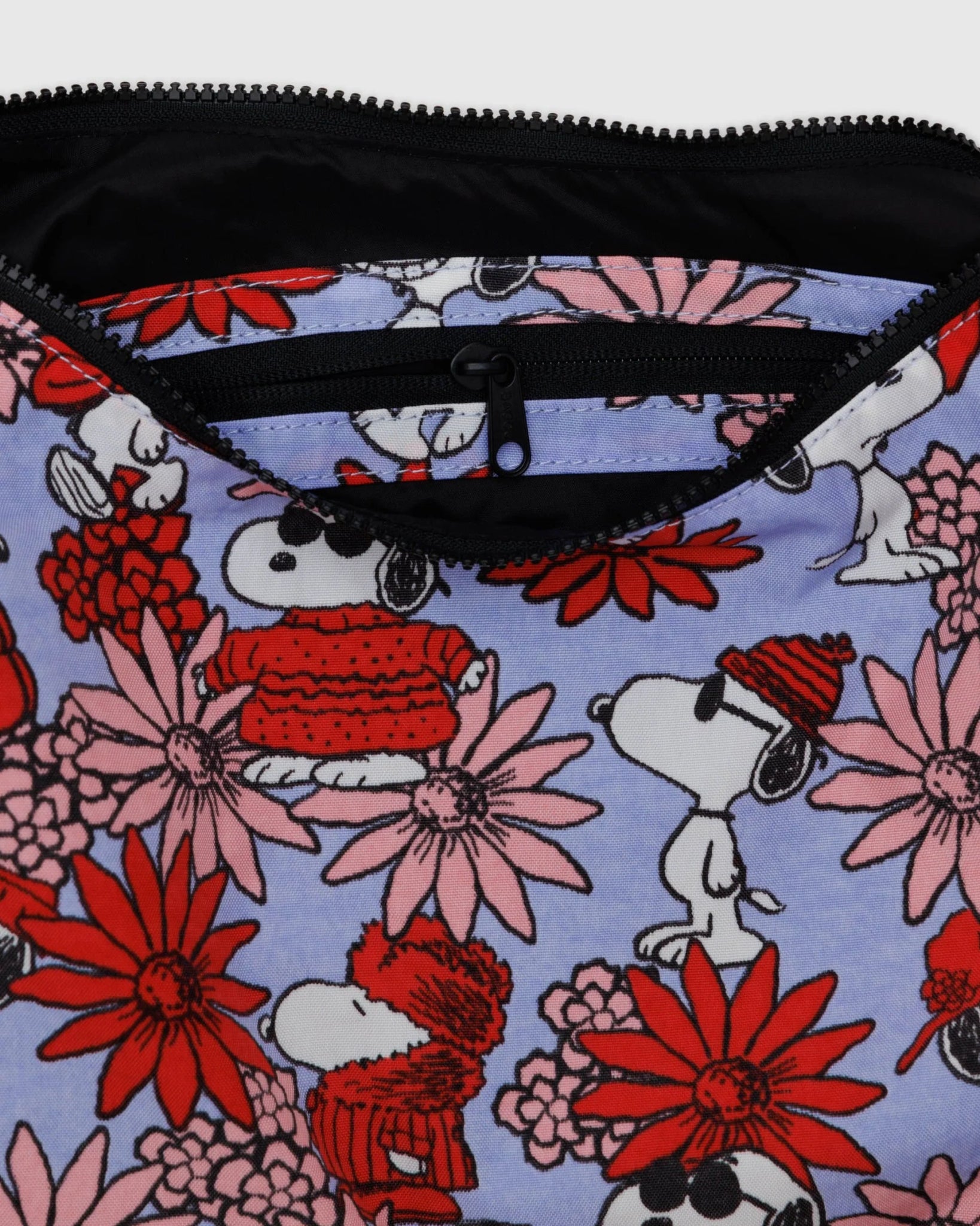 BAGGU Medium Nylon Crescent Bag -  Floral Snoopy