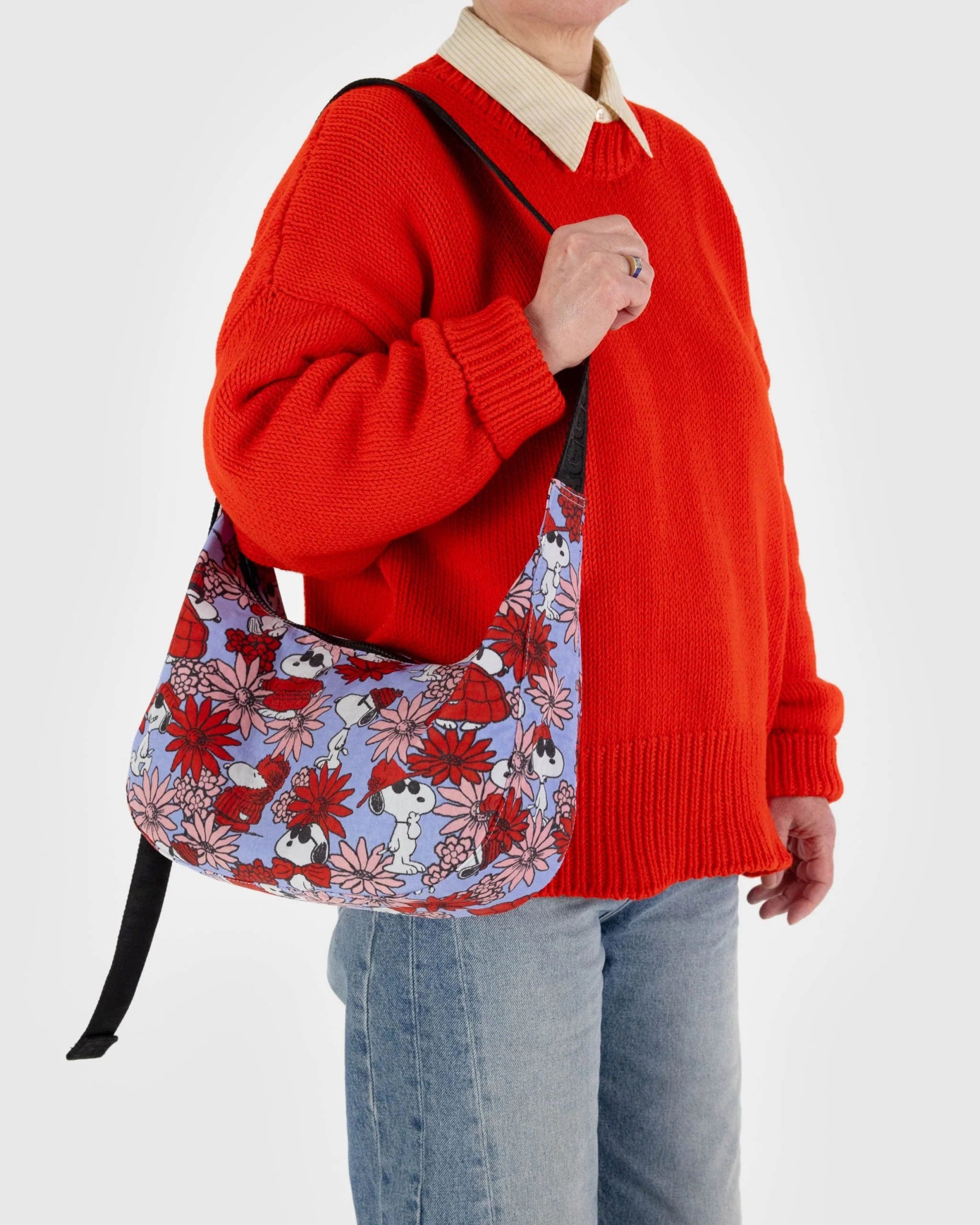 BAGGU Medium Nylon Crescent Bag -  Floral Snoopy