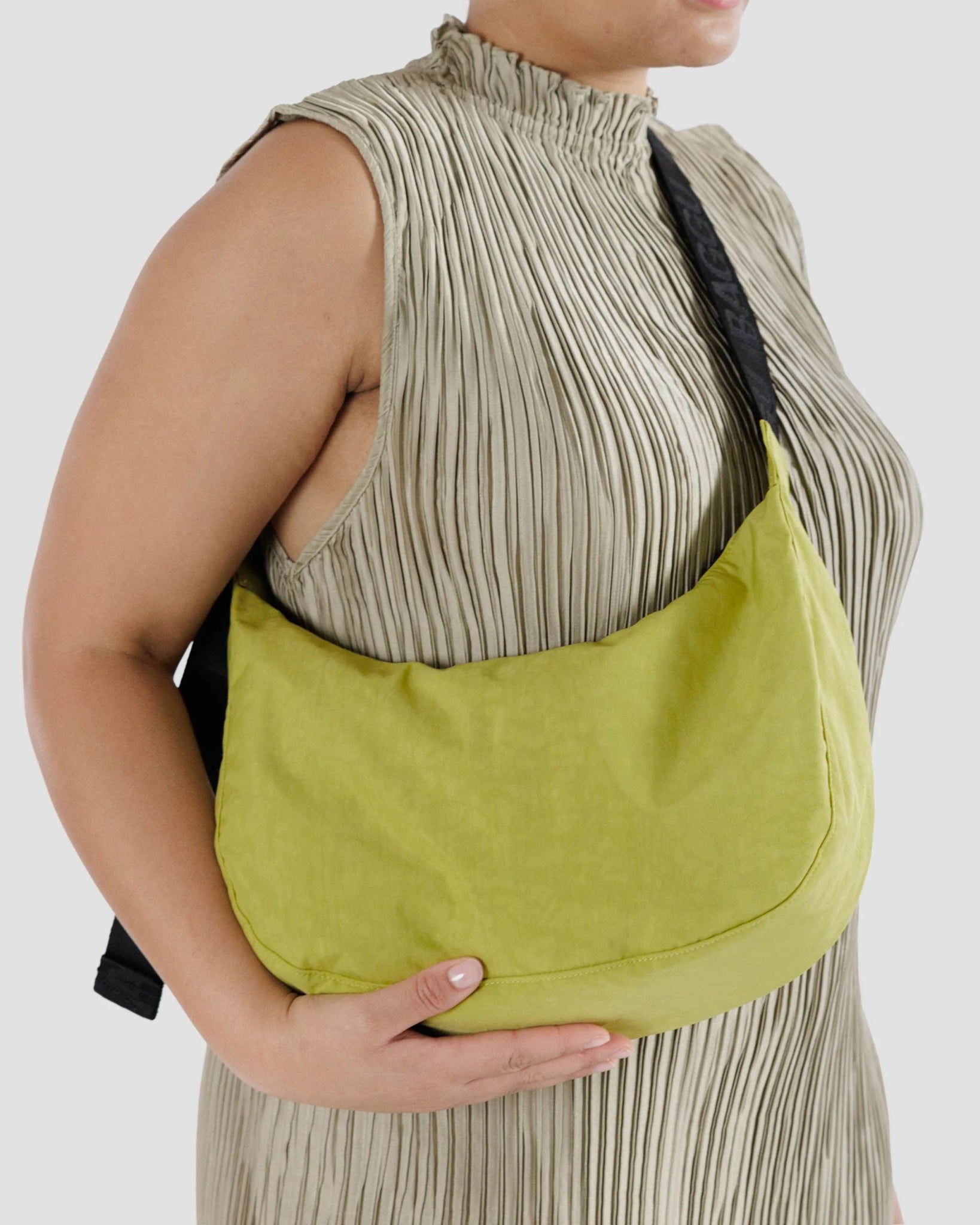 BAGGU Medium Nylon Crescent Bag -  Lemongrass