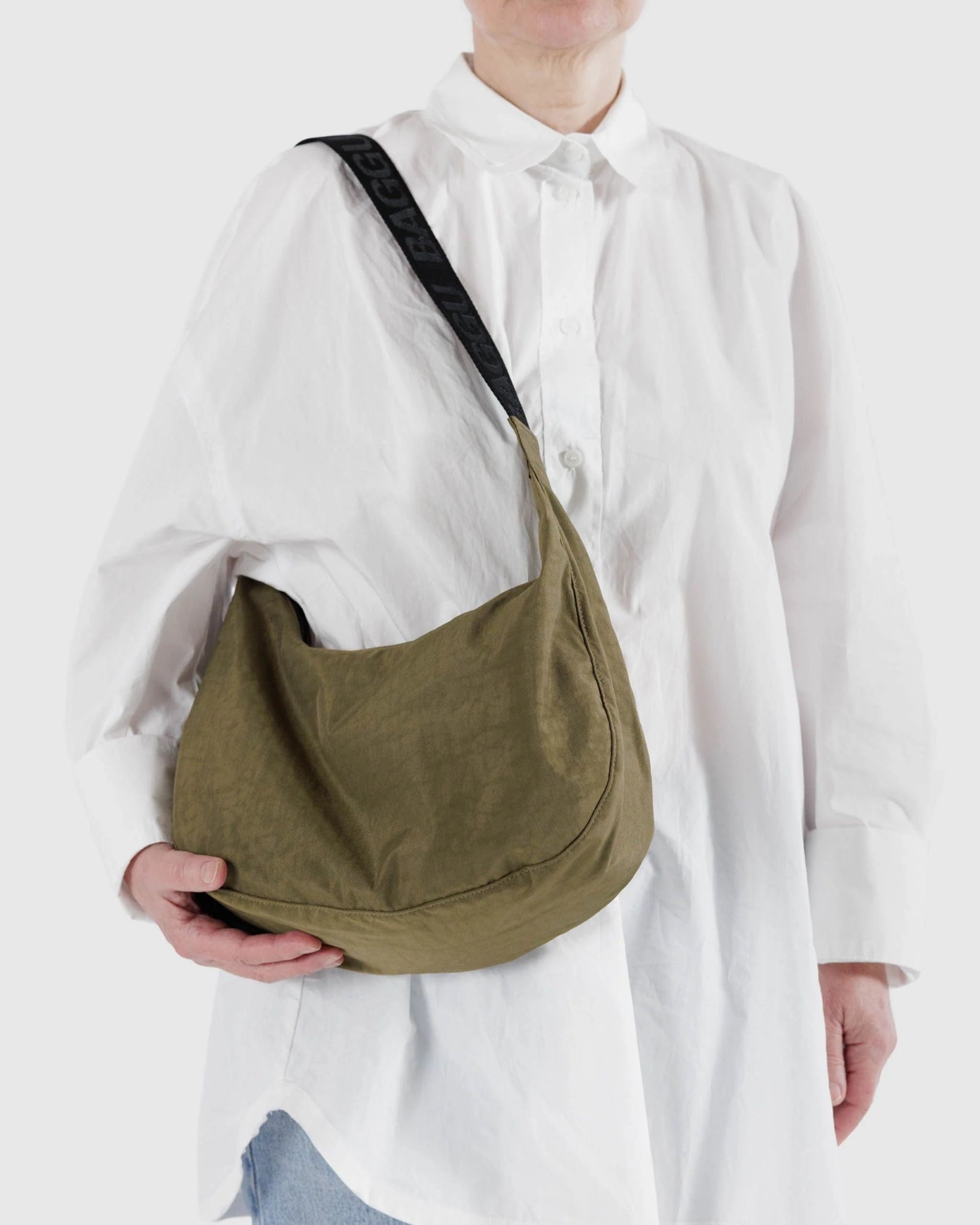 BAGGU Medium Nylon Crescent Bag - Seaweed