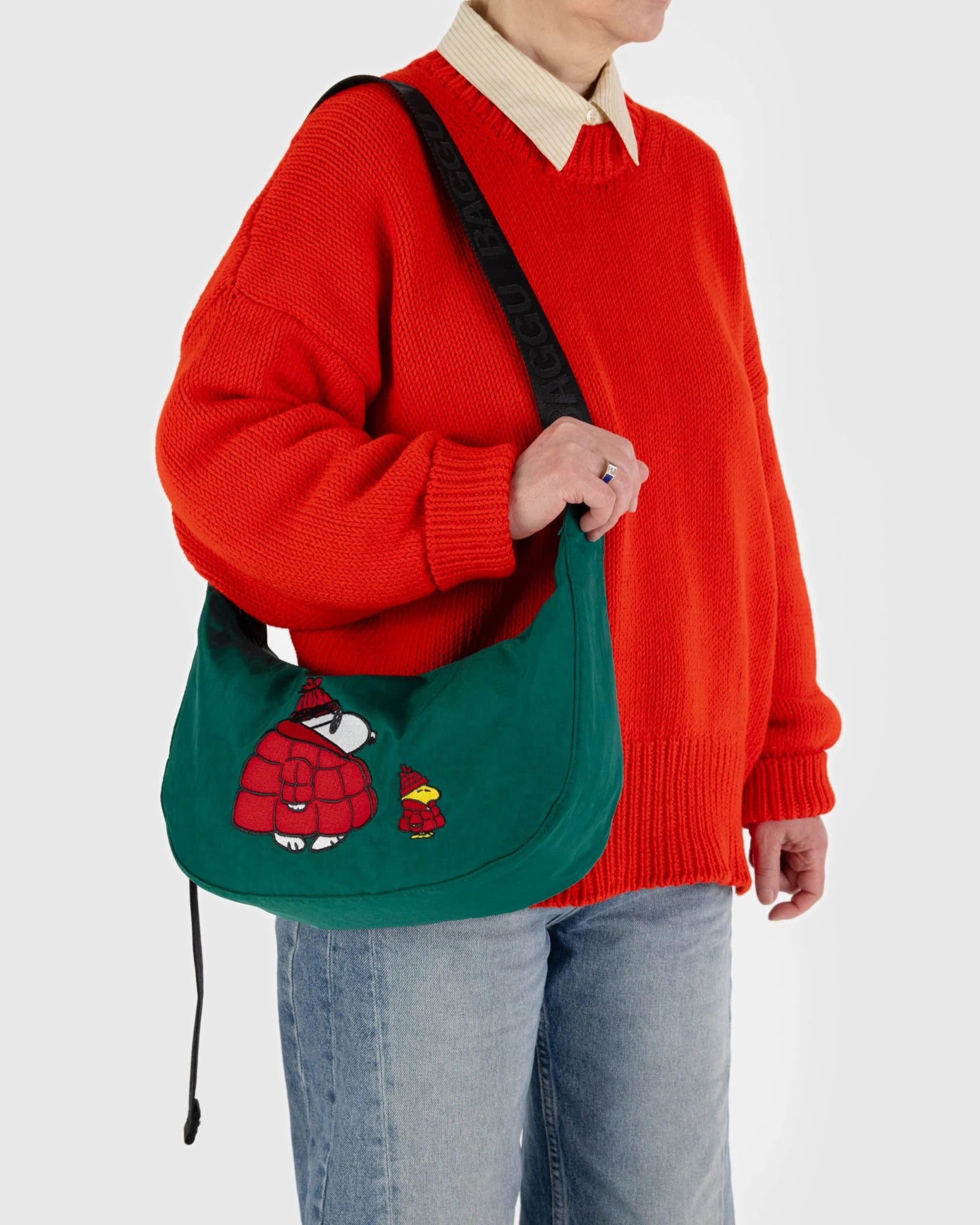 BAGGU Medium Nylon Crescent Bag - Snoopy & Woodstock