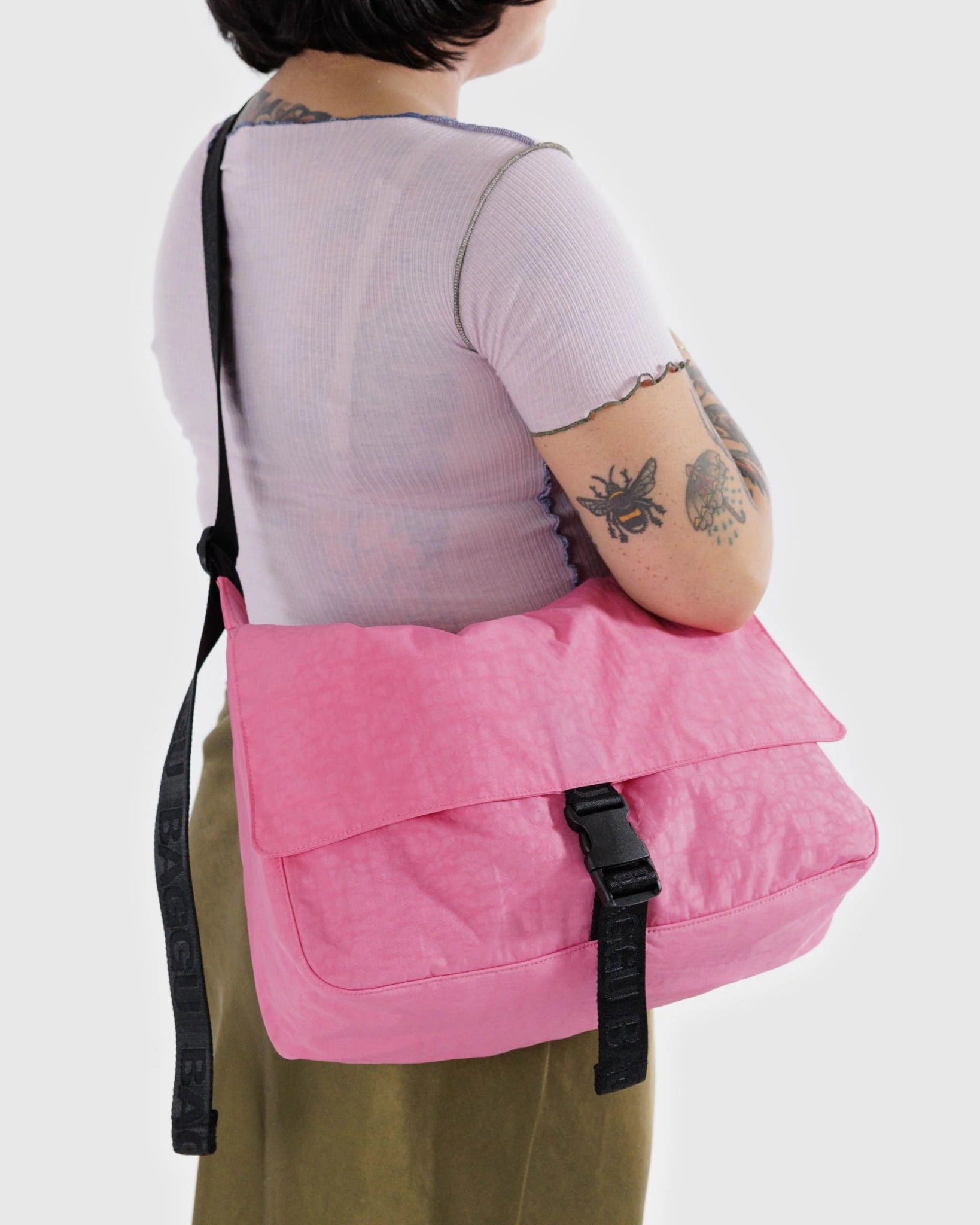 BAGGU Nylon Messenger Bag - Azalea Pink - Preston ApothecaryBaggu