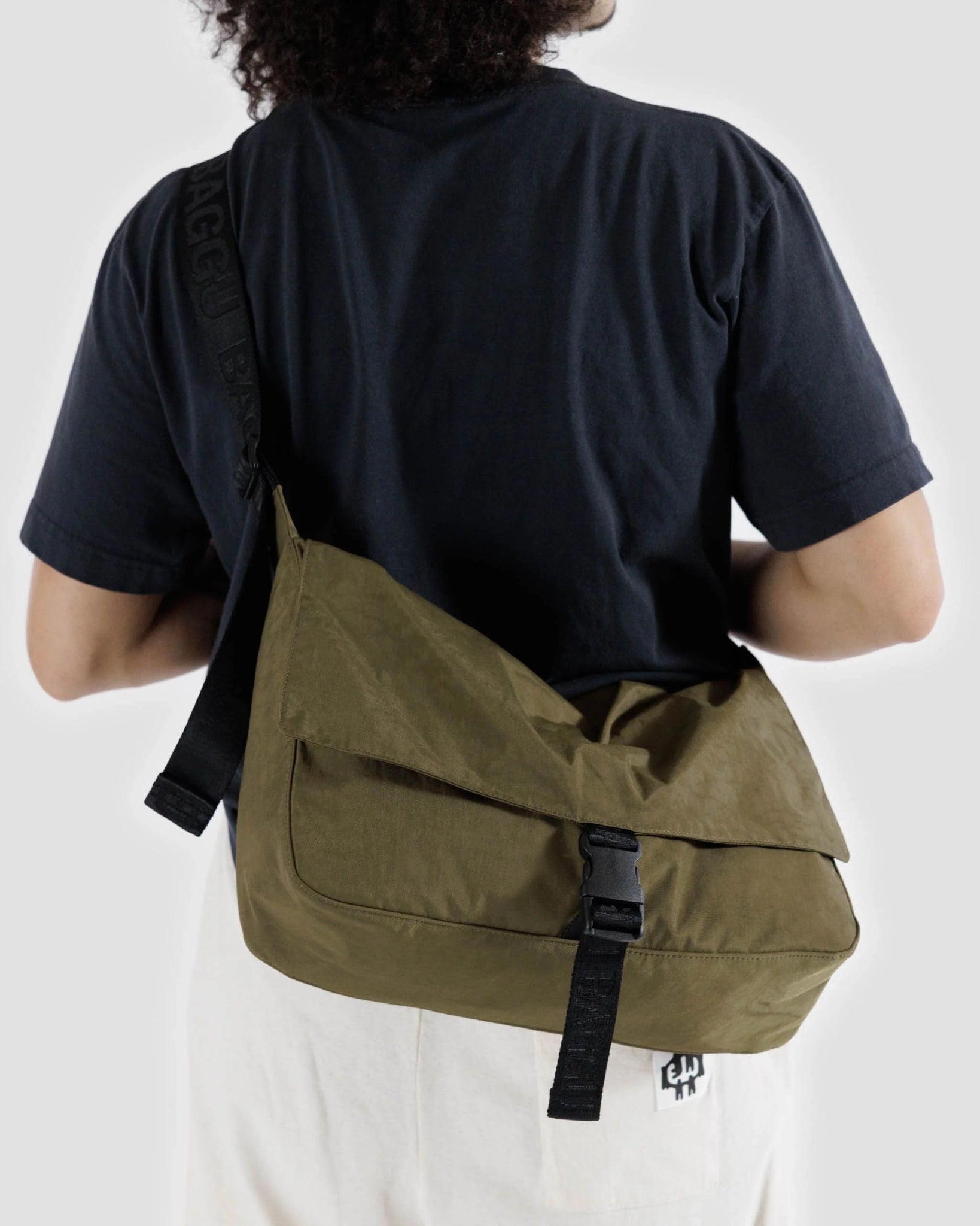 BAGGU Nylon Messenger Bag - Seaweed