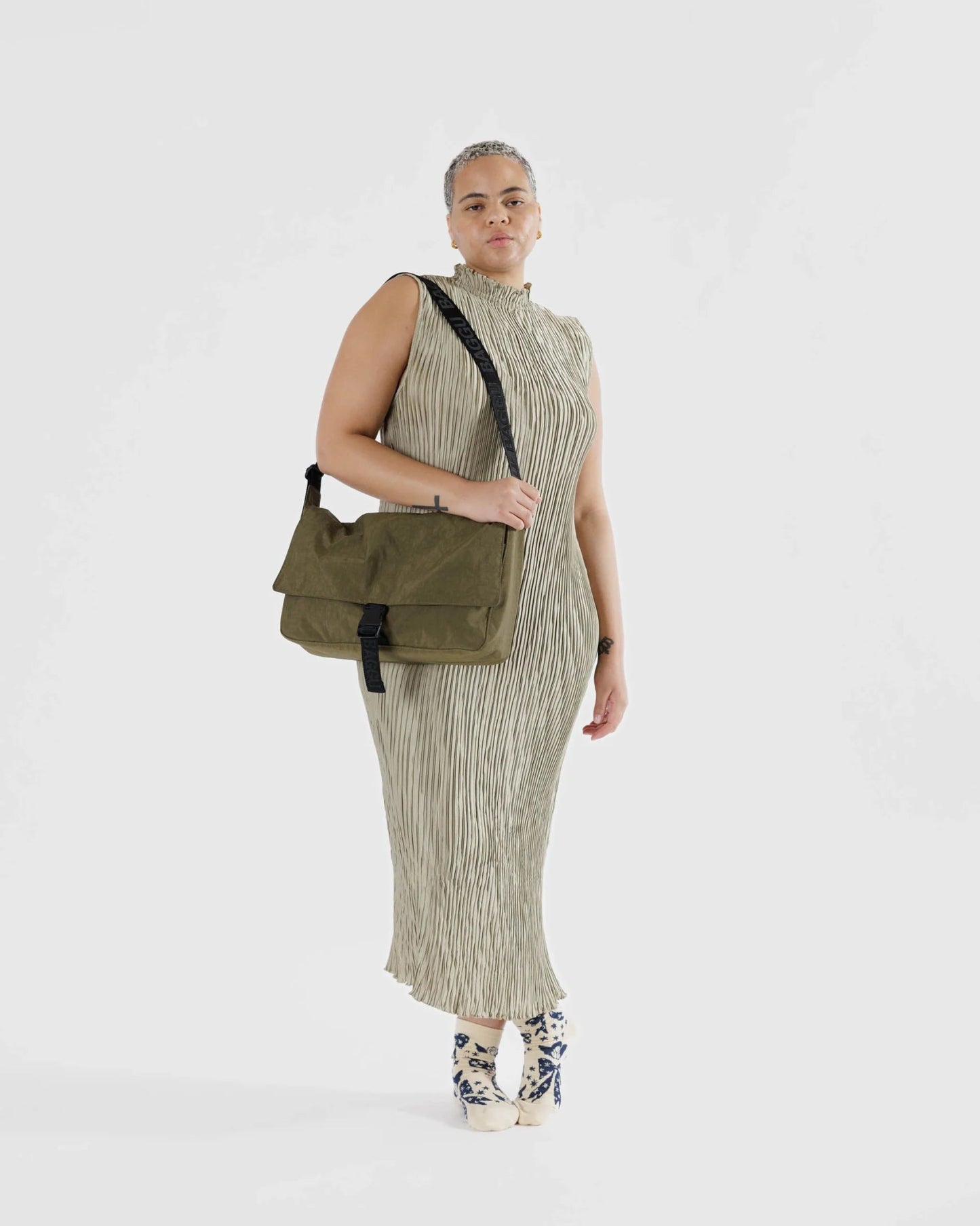 BAGGU Nylon Messenger Bag - Seaweed - Preston Apothecary