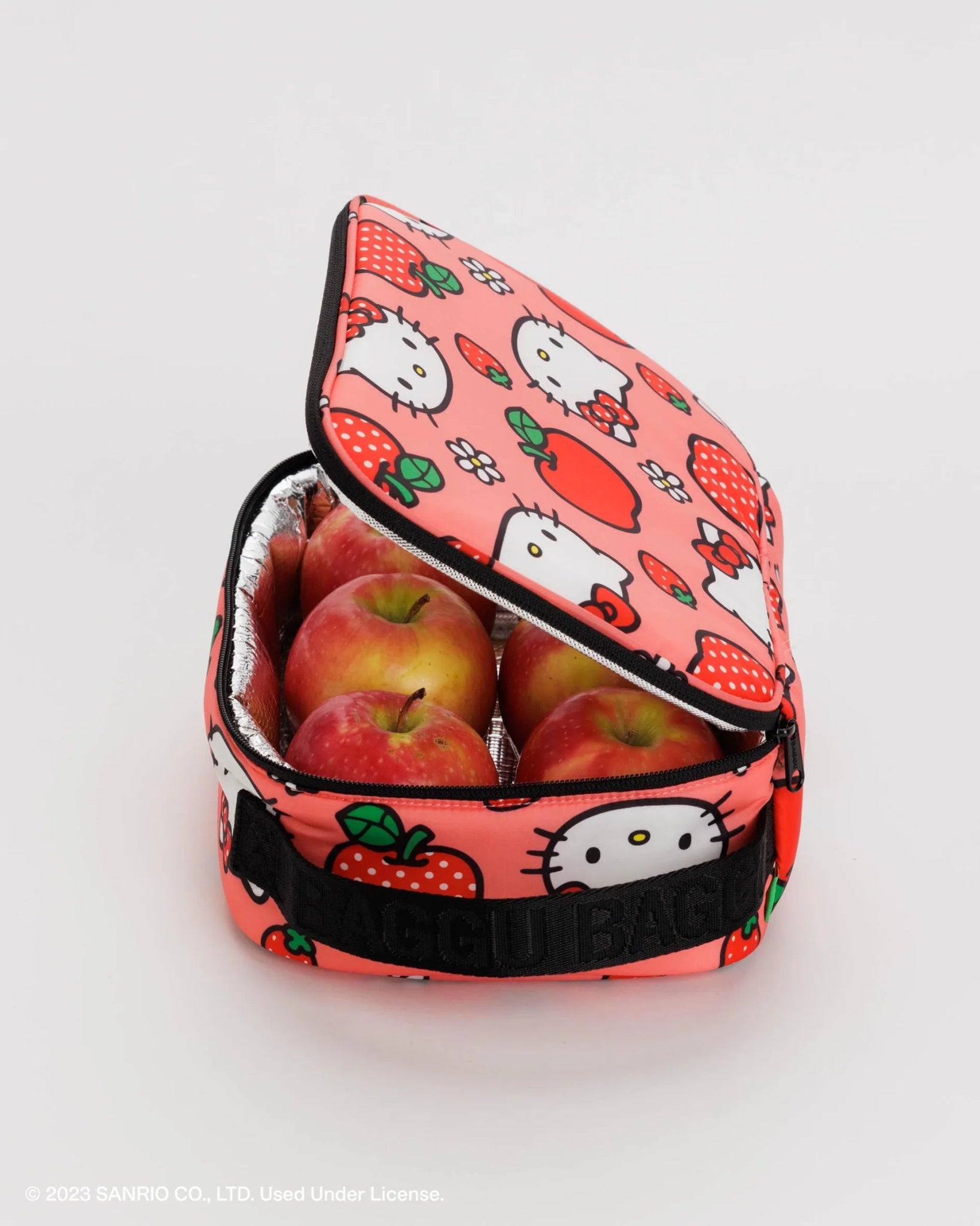 BAGGU Puffy Lunch Box - Hello Kitty Apple