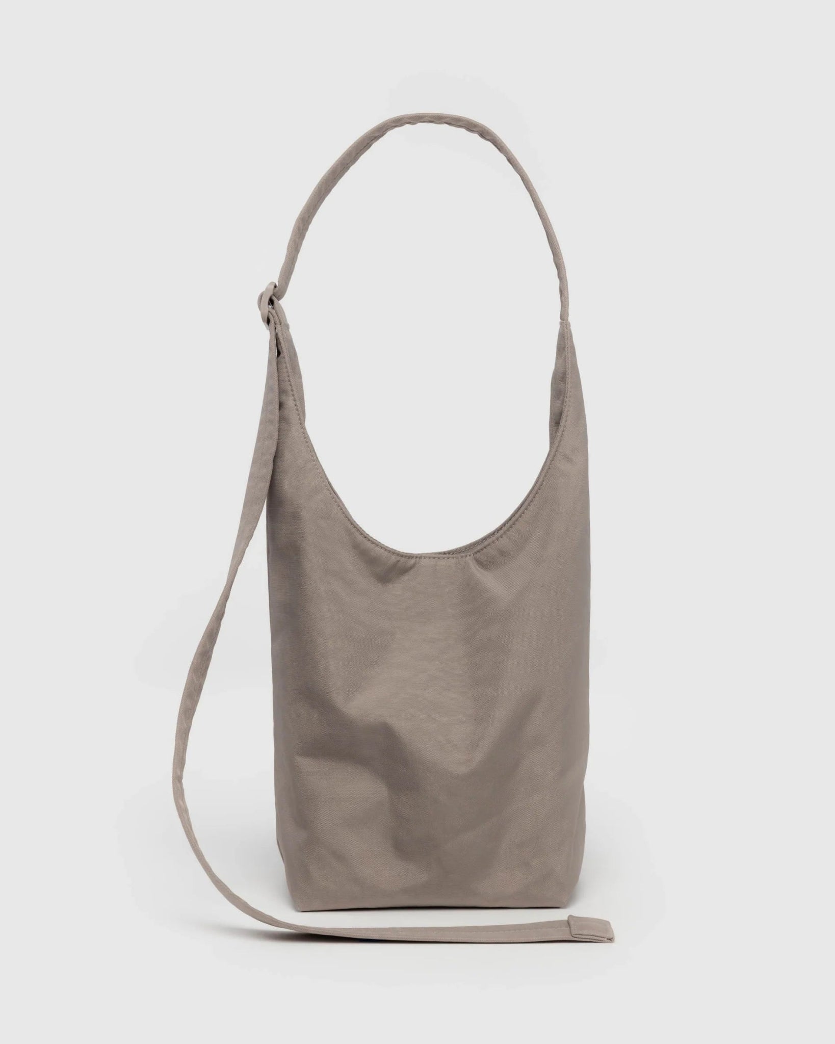 BAGGU | Small Nylon Sling Dove