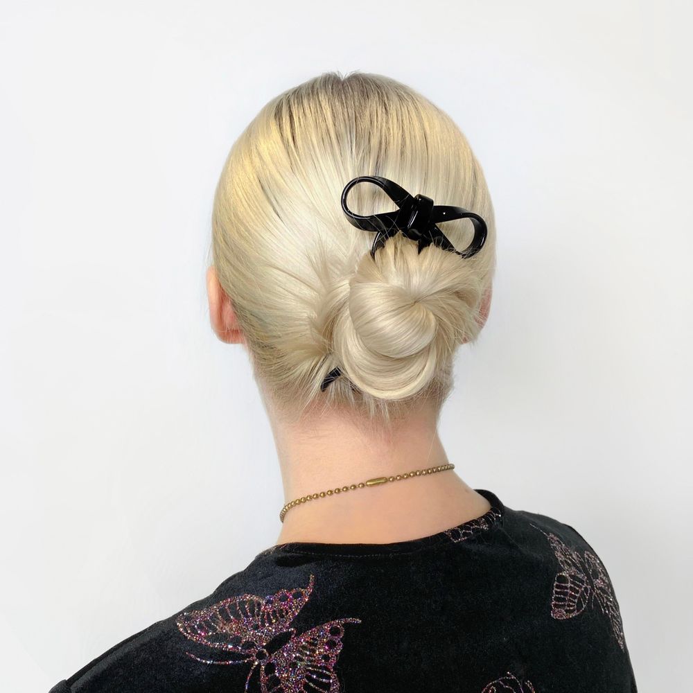 CHUNKS Small Bow Hairpin In Black