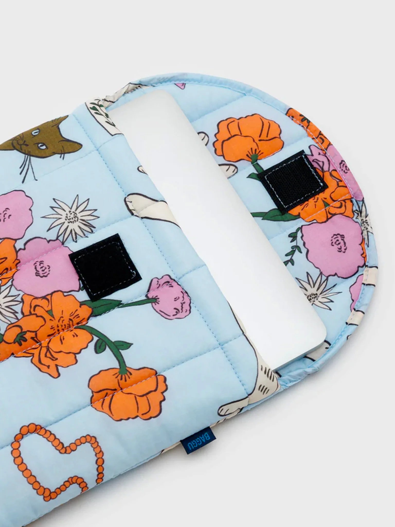 BAGGU - Puffy Laptop Sleeve 13"/14" Table Cats