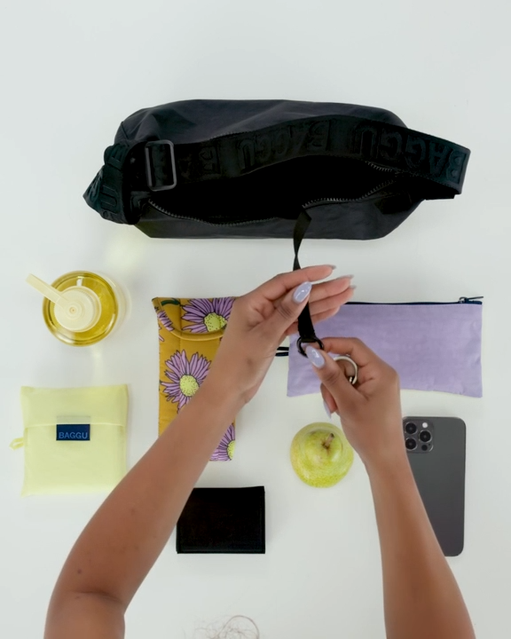 BAGGU - Medium Nylon Crescent Bag - Embroidered Hello Kitty Western